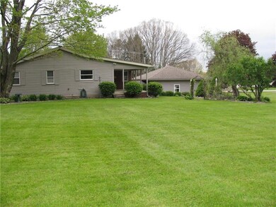 Nice lot, covered patio, nicely landscaped.
