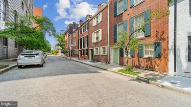 10 W Hamilton St, Baltimore, MD 21201 - photo 2