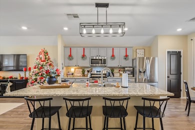 732 Scenic Lake Dr, La Marque, TX 77568 - photo 2