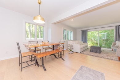 577 Glendale Cir, Ann Arbor, MI 48103 - photo 6