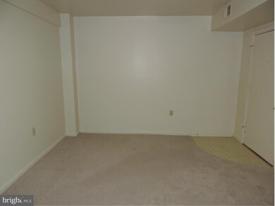 8 Mosby Ct unit 5, Round Hill, VA 20141 - photo 2