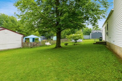 692 Cherrymonte Dr, Columbus, OH 43228 - photo 6