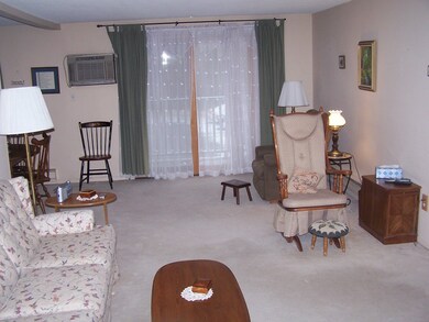 220 Bedford St unit F-5, Bridgewater, MA 02324 - photo 4