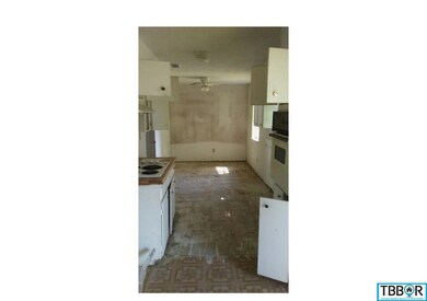 711 Creek St, Copperas Cove, TX 76522 - photo 2