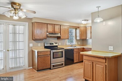 1 Woodbench Ct, Reisterstown, MD 21136 - photo 5
