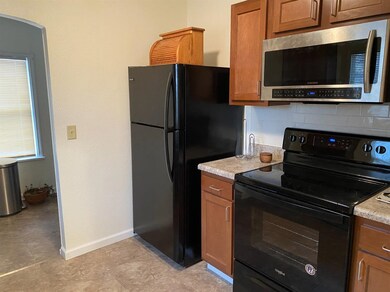 509 W 8th St, Hugoton, KS 67951 - photo 6