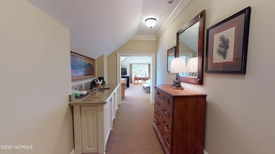 Suite K- Entrance Halllway