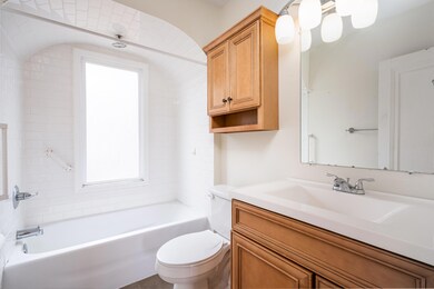 814 Burke-19