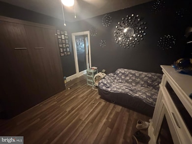 9 E Basin St, Norristown, PA 19401 - photo 4