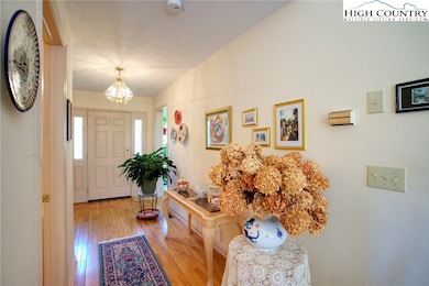 Entryway/foyer