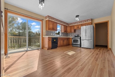 19 Suzanne St, Little Hocking, OH 45742 - photo 7