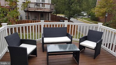 2437 Fox Mine Ln, Herndon, VA 20171 - photo 7