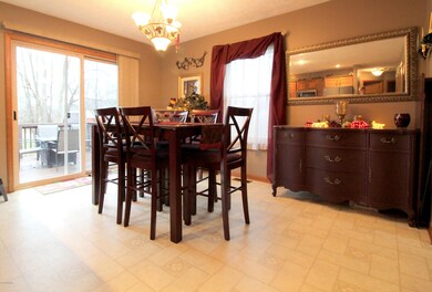 1218 Colgrove unit 16, Marshall, MI 49068 - photo 3