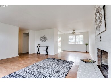 Living Room/Dining Room