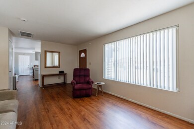 5407 W Monte Vista Rd, Phoenix, AZ 85035 - photo 7