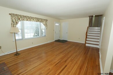 1033 Tomahawk Trail, Schenectady, NY 12302 - photo 4