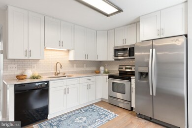 35867 Devon Park Square, Round Hill, VA 20141 - photo 3