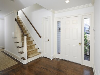 623 W Lyon Farm Dr, Greenwich, CT 06831 - photo 2