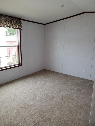 75 S Policy St unit 5, Salem, NH 03079 - photo 6