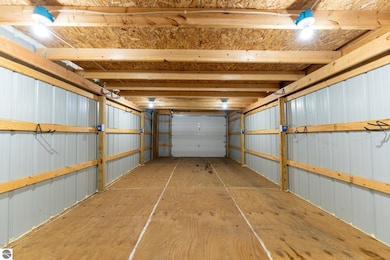 3949 Bard Rd, Beaverton, MI 48612 - photo 5