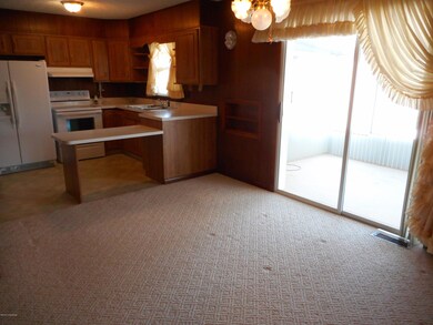 Kitchen/Dining Area