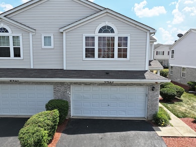 6423 Gray Hawk Dr unit 2716, Matteson, IL 60443 - photo 2