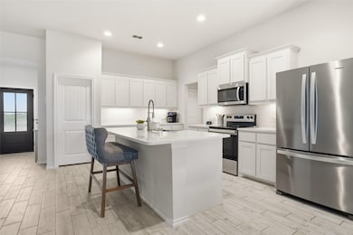 2673 River Bank Dr, Burleson, TX 76028 - photo 2