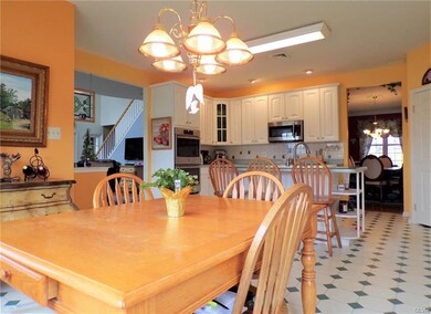 184 Niantic Rd, Barto, PA 19504 - photo 6