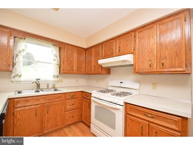 217 Christmas Ave, Bath, PA 18014 - photo 7