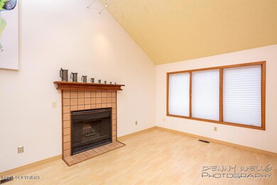 Living Room-20150420-6680