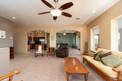 6422 Red Rock Ct, Farmington, NM 87402 - photo 7