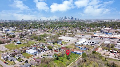 5902 Eastwood St, Houston, TX 77021 - photo 2