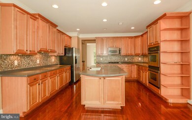 470 Harbor Side St, Woodbridge, VA 22191 - photo 4