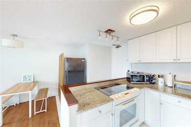 445 Seaside Ave unit 1221, Honolulu, HI 96815 - photo 5