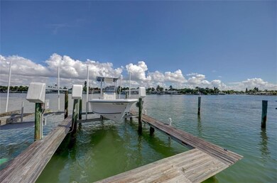 8341 Bayshore Dr, Treasure Island, FL 33706 - photo 7