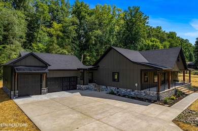 12434 Hickory Creek Rd, Knoxville, TN 37932 - photo 2