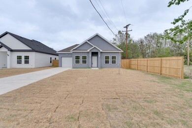 1010 S Smith St, Ennis, TX 75119 - photo 4