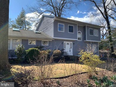 7512 Arden Rd, Cabin John, MD 20818 - photo 2