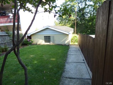 409 E 4th St unit 2, Bethlehem, PA 18015 - photo 4