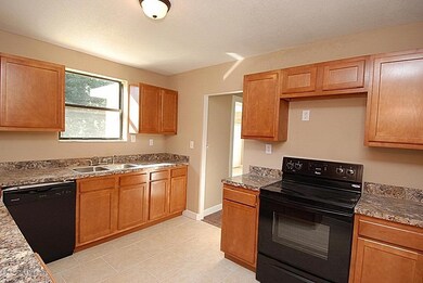 258 Glynlea Rd, Jacksonville, FL 32216 - photo 3