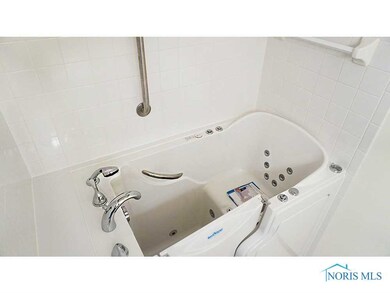 Full Bath. Tub