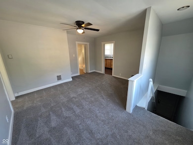 4502 Unit 2 E Washington St, Indianapolis, IN 46201 - photo 3