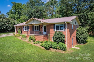 214 Howard St, Morganton, NC 28655 - photo 4