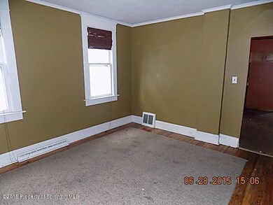 524 W Sperling St, Wyoming, PA 18644 - photo 4