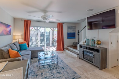 2400 N-004-013-Living-MLS_Size