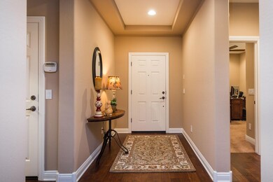 002_Foyer Entry