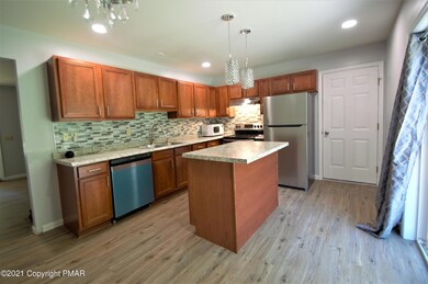 135 Rabbit Ct, Bushkill, PA 18324 - photo 7