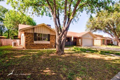 3241 Westchester Dr, Abilene, TX 79606 - photo 2