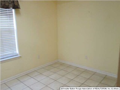 Breakfast Area adjacenit to kitchen