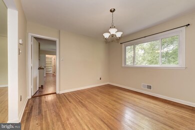 12601 Harbor Dr, Woodbridge, VA 22192 - photo 5